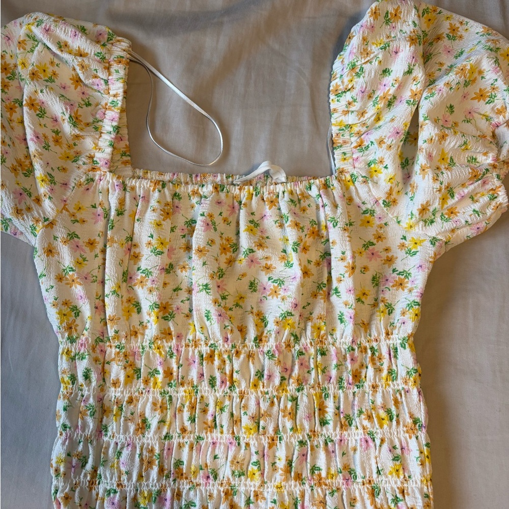 Floral Puff Sleeve Smocked Top